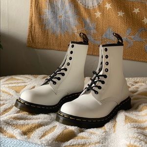 White 1460 classic Dr. Martens size 7